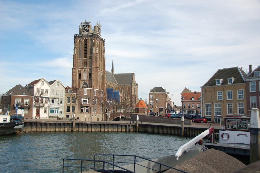 B&B In De Prinsenstraat Dordrecht Exterior photo